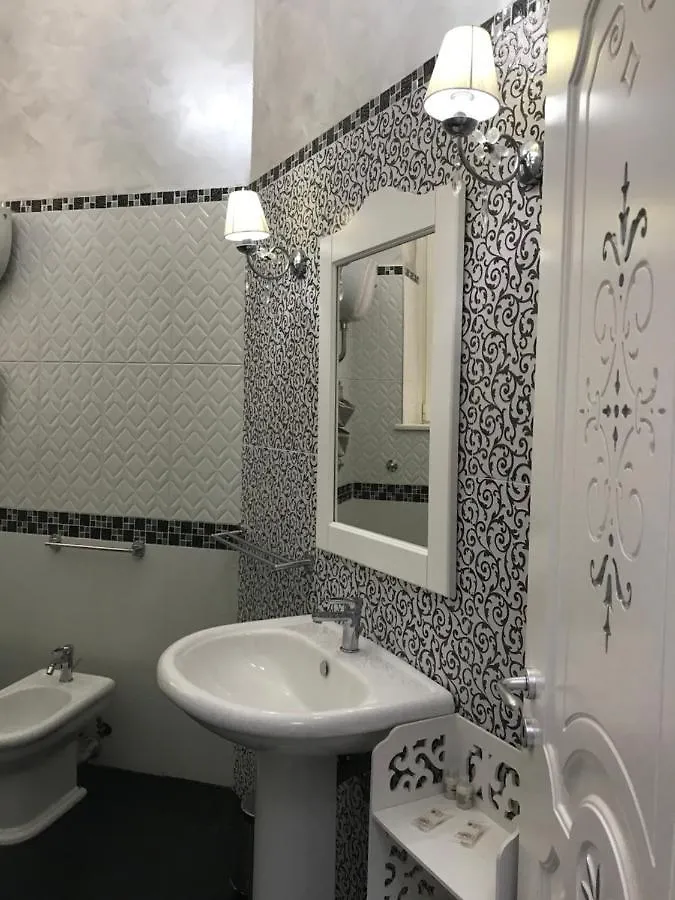 Gold 94 Bed & Breakfast Naples